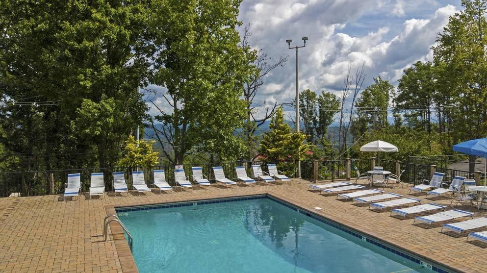Key Lime Pie, Hot Tub,Wifi, 1089 Free Tickets Each Paid Day, Dollywood And More Gatlinburg Chambre photo