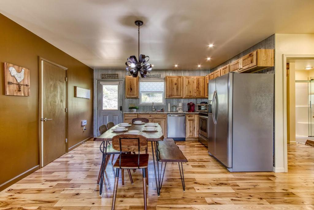 Key Lime Pie, Hot Tub,Wifi, 1089 Free Tickets Each Paid Day, Dollywood And More Gatlinburg Extérieur photo