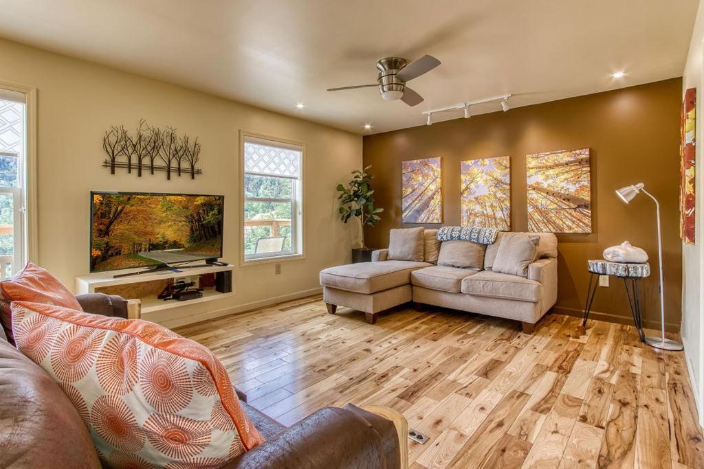 Key Lime Pie, Hot Tub,Wifi, 1089 Free Tickets Each Paid Day, Dollywood And More Gatlinburg Extérieur photo
