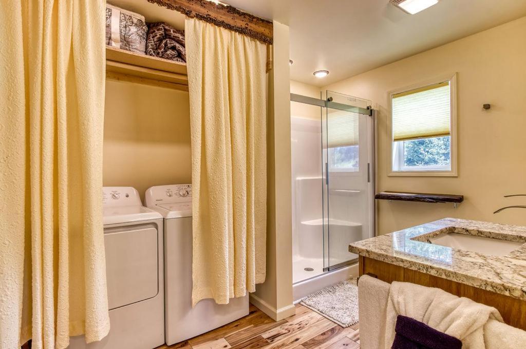 Key Lime Pie, Hot Tub,Wifi, 1089 Free Tickets Each Paid Day, Dollywood And More Gatlinburg Extérieur photo