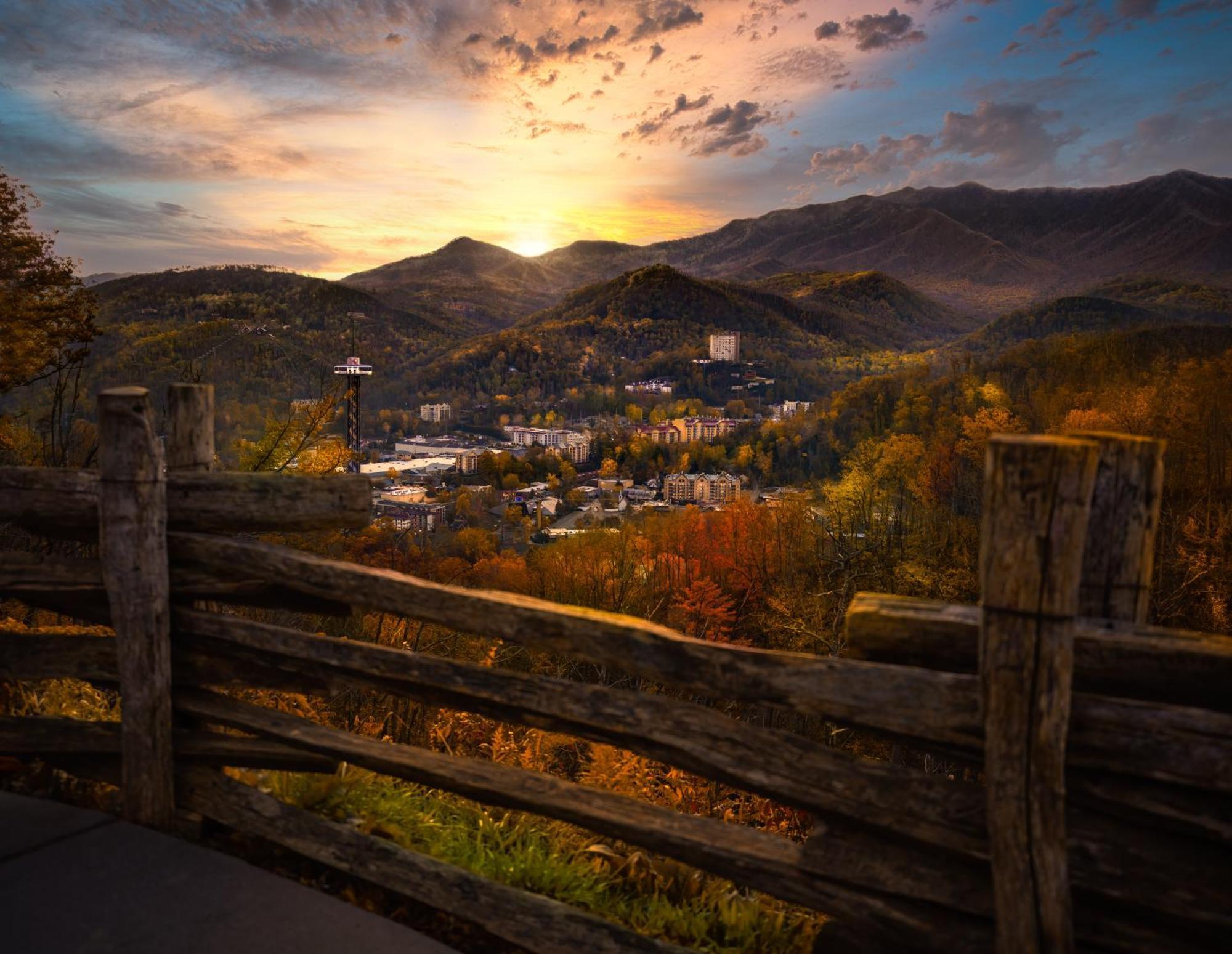 Key Lime Pie, Hot Tub,Wifi, 1089 Free Tickets Each Paid Day, Dollywood And More Gatlinburg Extérieur photo